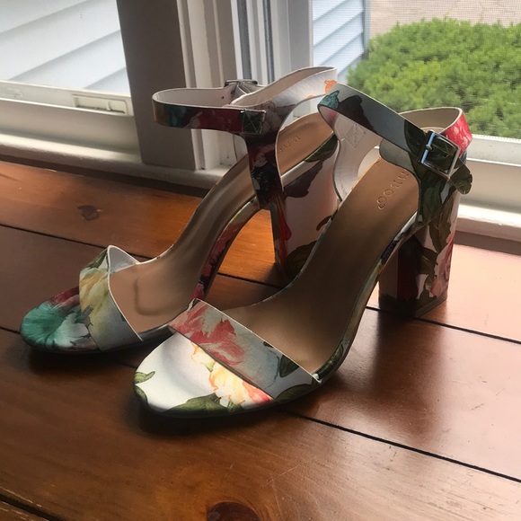 Shoes - Bamboo • Floral Strappy Heel